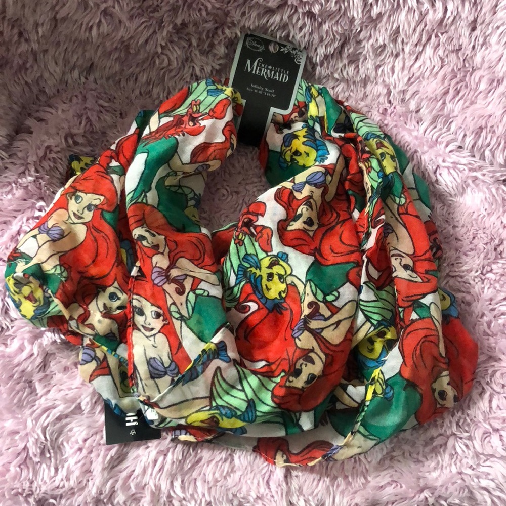 Little mermaid scarf